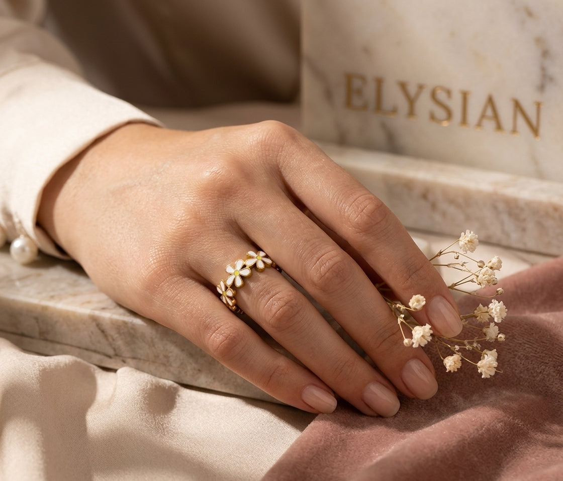 ELYSIAN Floréane Daisy Ring